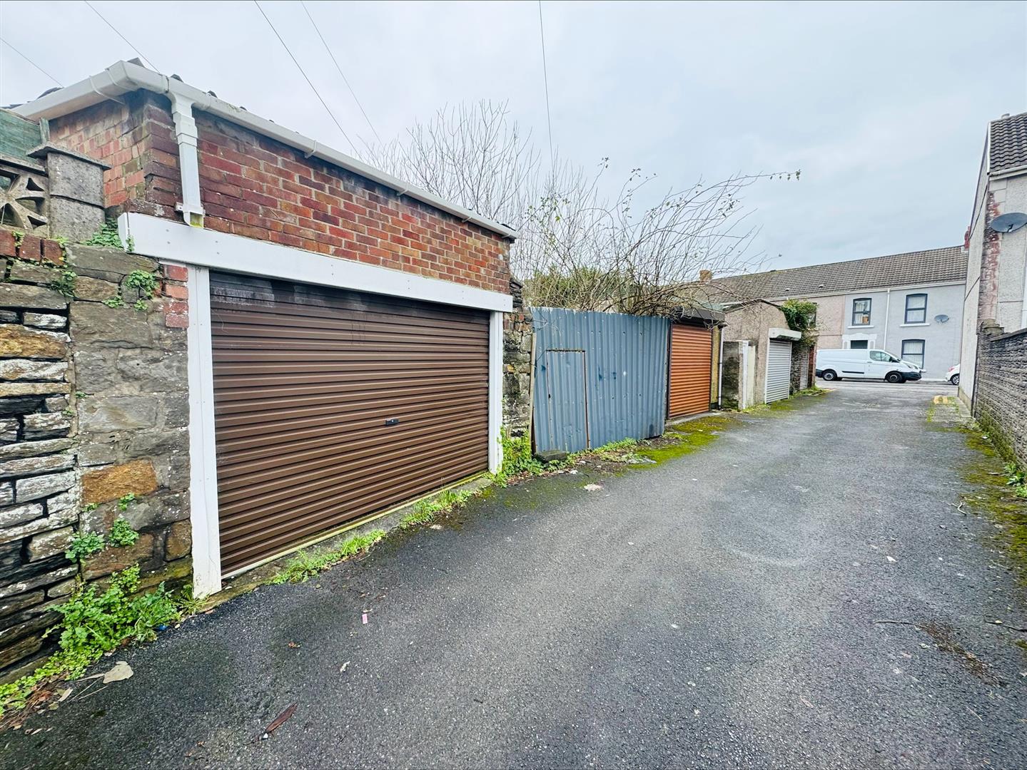 College Square, Llanelli, SA15 1DT